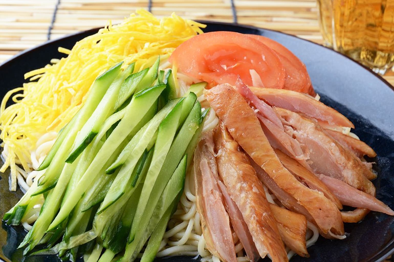 その食感に驚くはず。鶏いぶし手羽のお召し上がり方